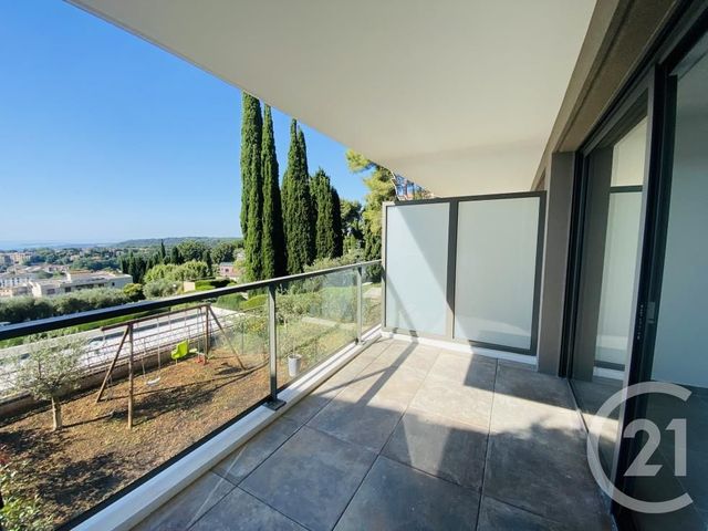 Appartement T3 à vendre - 3 pièces - 61.1 m2 - VENCE - 06 - PROVENCE-ALPES-COTE-D-AZUR - Century 21 Villas D'Azur